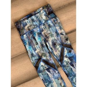 Lululemon crops NWOT